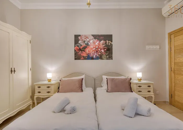 Prime Cambridge 3br Close To Seafront With Wifi And Ac * سليمة