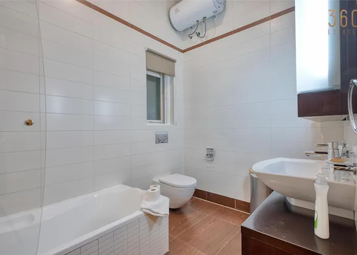 Prime Cambridge 3br Close To Seafront With Wifi And Ac *