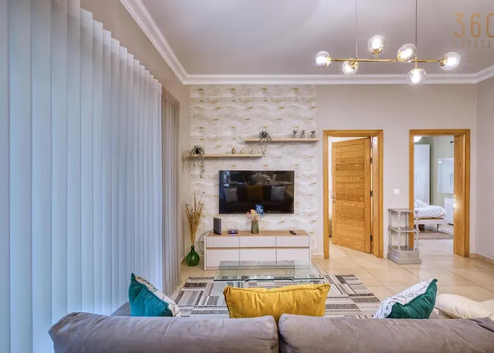 Prime Cambridge 3br Close To Seafront With Wifi And Ac