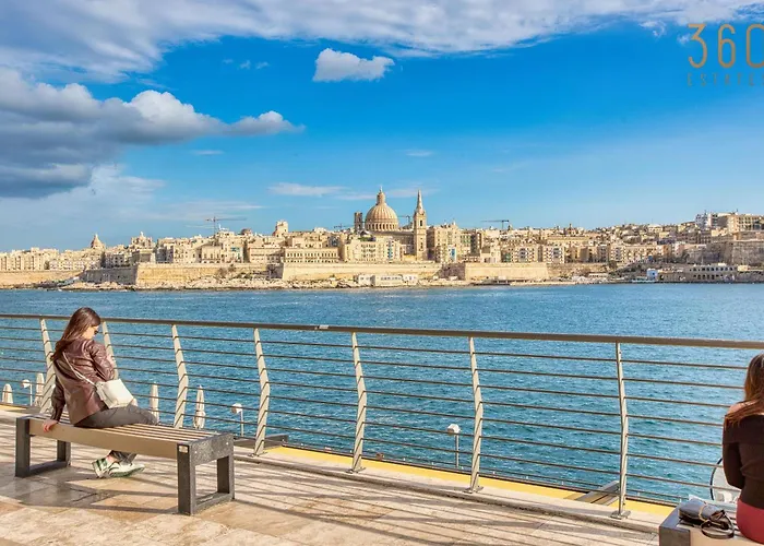 Prime Cambridge 3br Close To Seafront With Wifi And Ac شقة