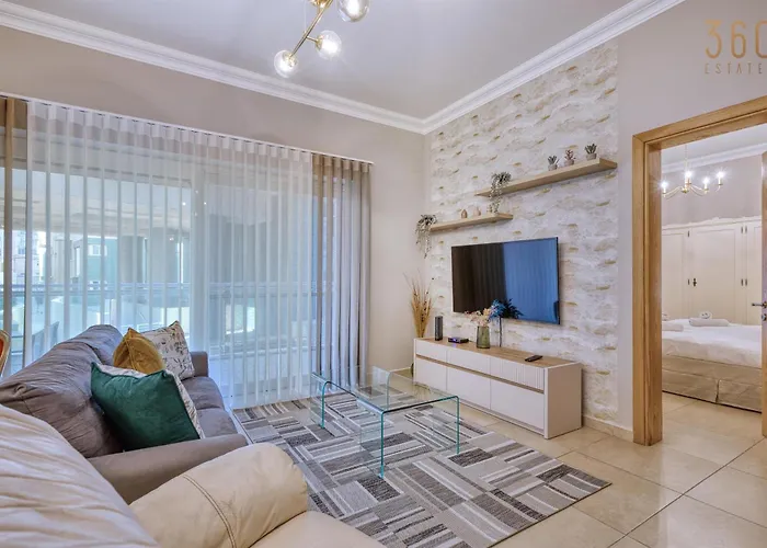 Prime Cambridge 3br Close To Seafront With Wifi And Ac * سليمة