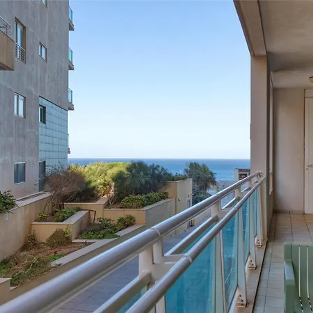 Prime Cambridge 3br Near Seafront Apartment