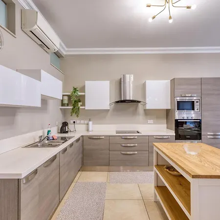 Appartement Prime Cambridge 3br Close To Seafront With Wifi And Ac