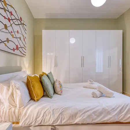 Prime Cambridge 3br Near Seafront * 슬리에마