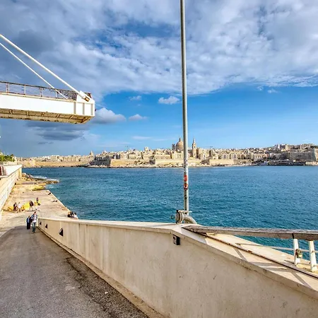 Prime Cambridge 3br Close To Seafront With Wifi And Ac Appartement Sliema