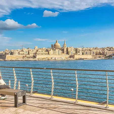 Prime Cambridge 3br Near Seafront Apartamento