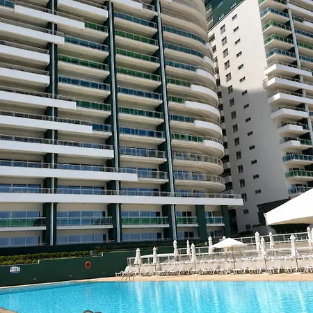 Prime Cambridge 3br Near Seafront דירה סליאמה
