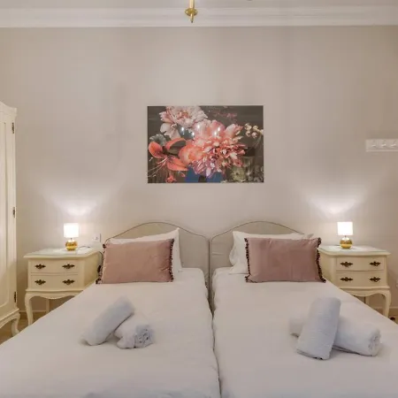 Prime Cambridge 3br Near Seafront Apartment Sliema