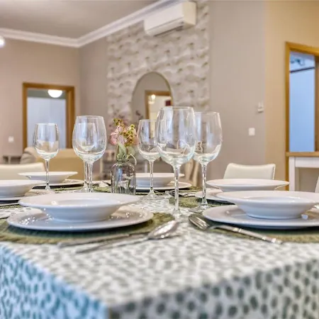 Prime Cambridge 3br Near Seafront