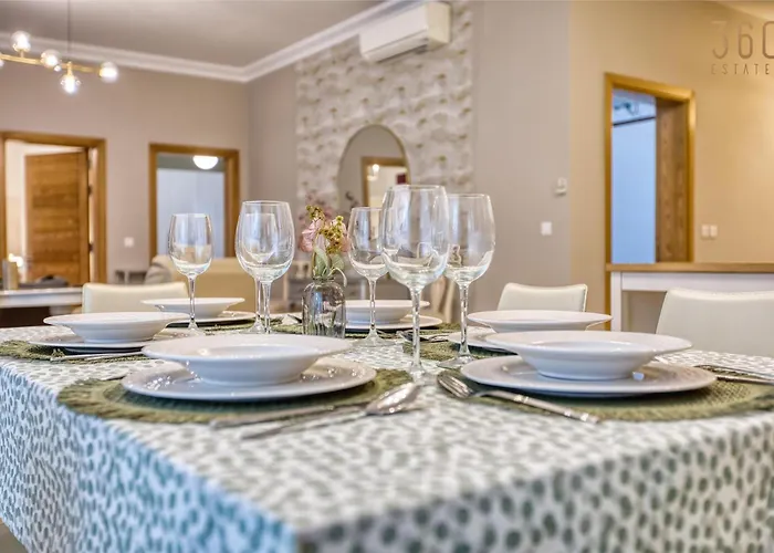 Prime Cambridge 3br Close To Seafront With Wifi And Ac アパート スリーマ