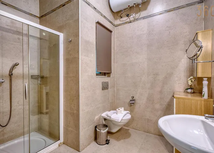 Prime Cambridge 3br Close To Seafront With Wifi And Ac アパート スリーマ